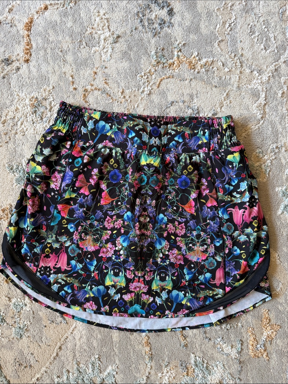Lululemon Hotty Hot High-Rise Skirt
